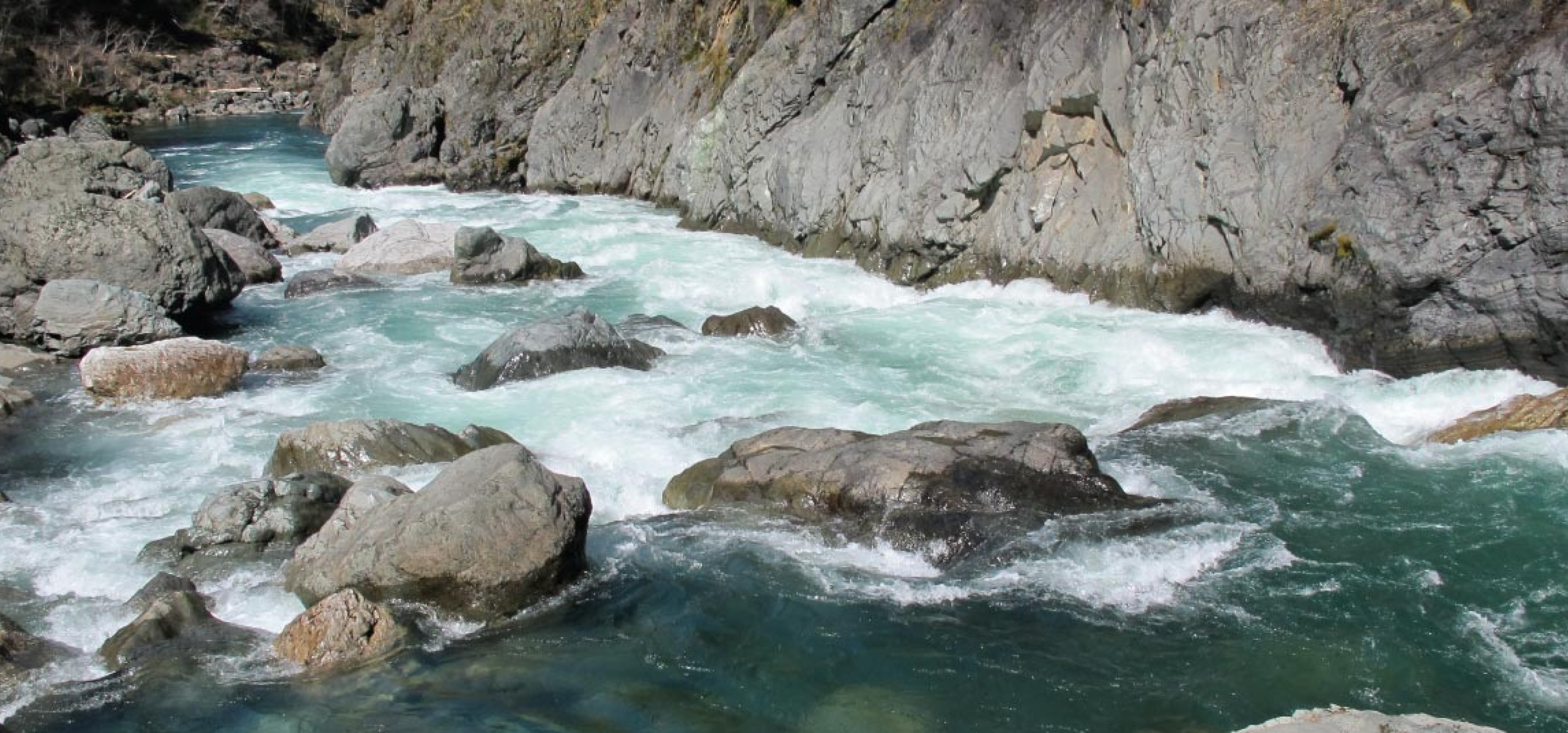 Illinois River rafting shuttle Whitewater Cowboys